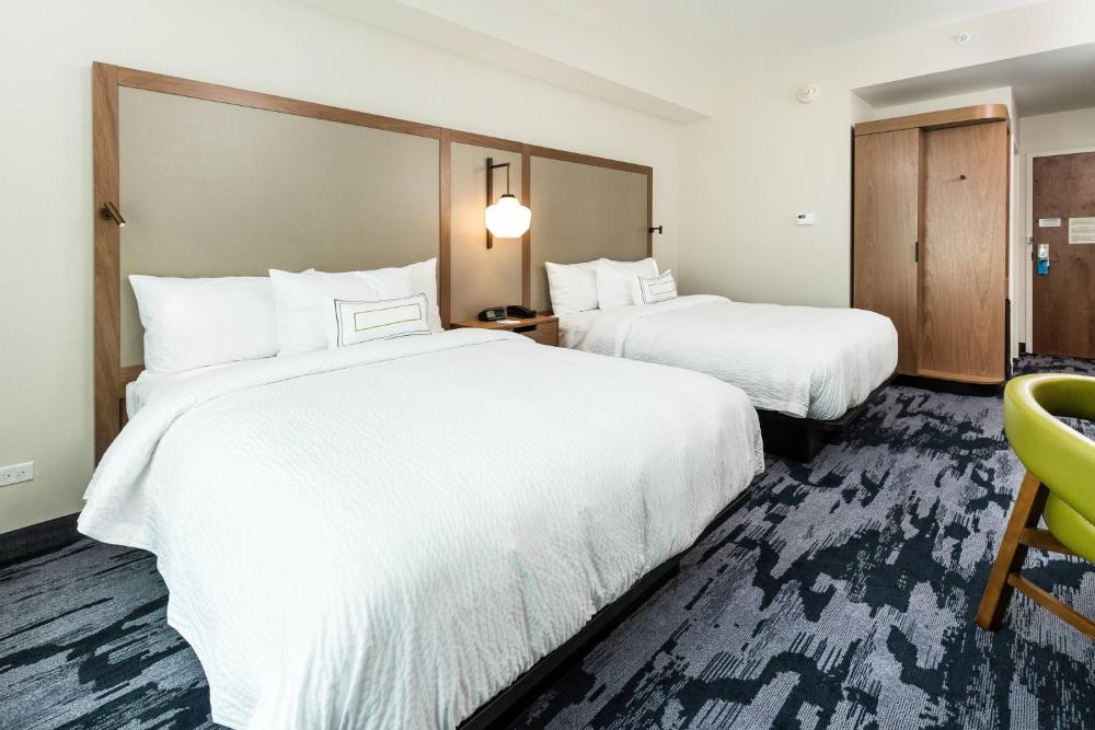 Queen Room with Two Queen Beds and Bathtub - Mobility Access/Communication Assistance interior